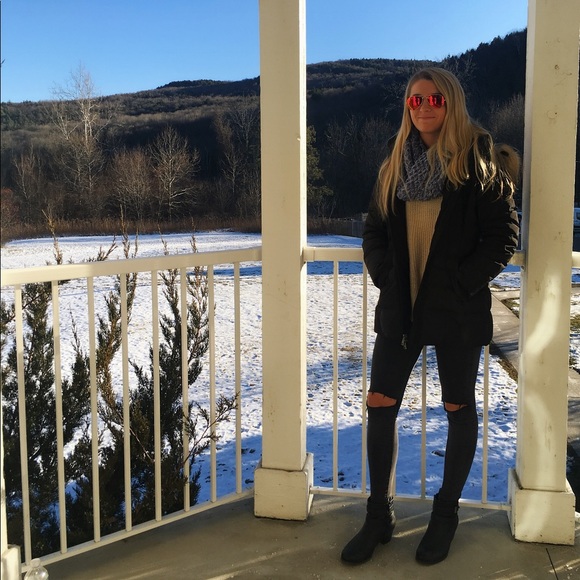 Meet your Posher, Hannah - Picture 4 of 4